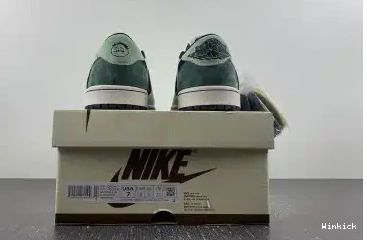  1 DM7866-1623 SCOTT TRAVIS X OG JORDAN LOW AIR 0501